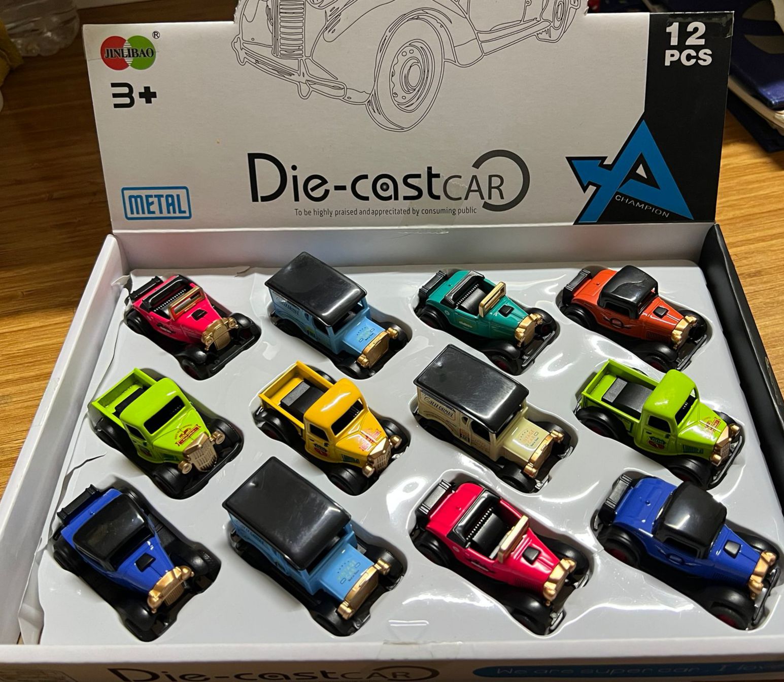 KLASİK ARABALAR METAL ÇEKBIRAK /12Lİ STANT